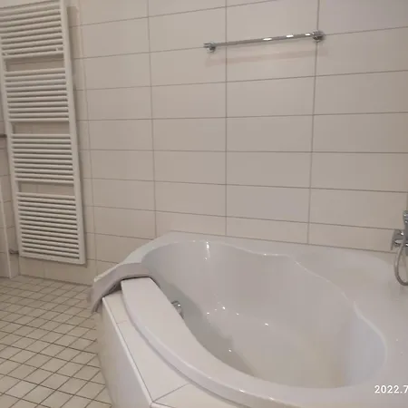 Grosse 3 Zimmerwohnung Direkt An Der Schweizer Grenzen Apartment Gottmadingen